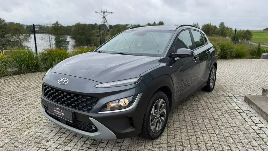 HYUNDAI Kona -
