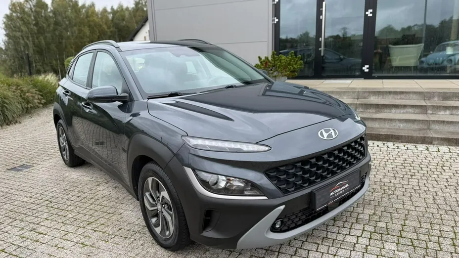 HYUNDAI Kona -