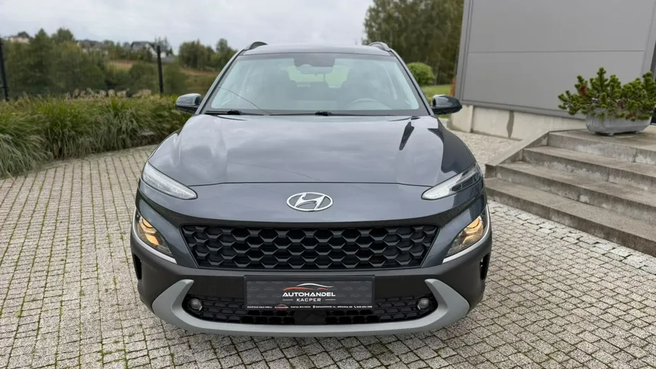 HYUNDAI Kona -