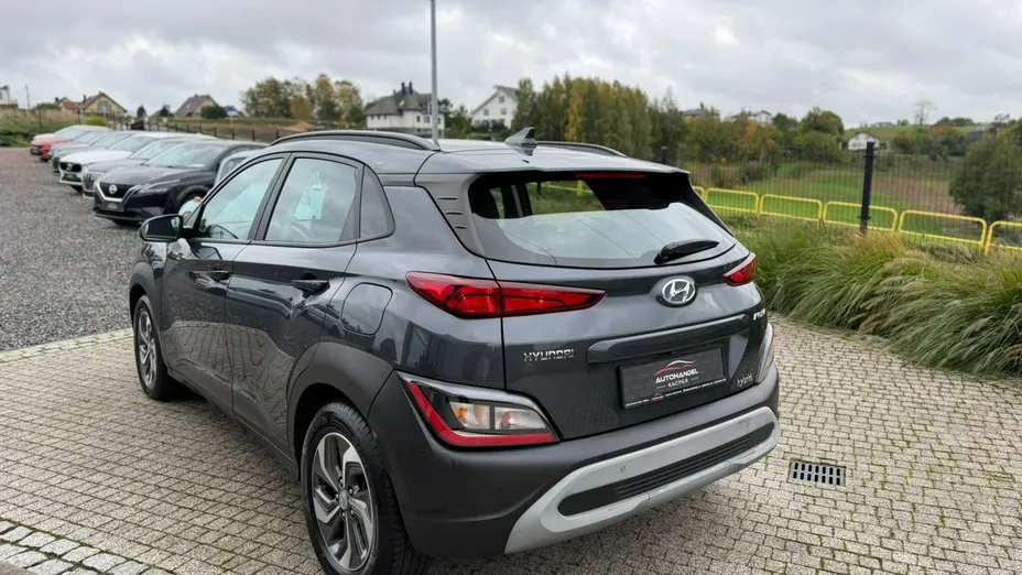HYUNDAI Kona -