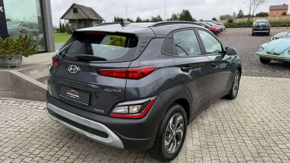 HYUNDAI Kona -