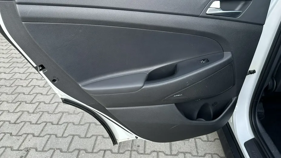 HYUNDAI Tucson -