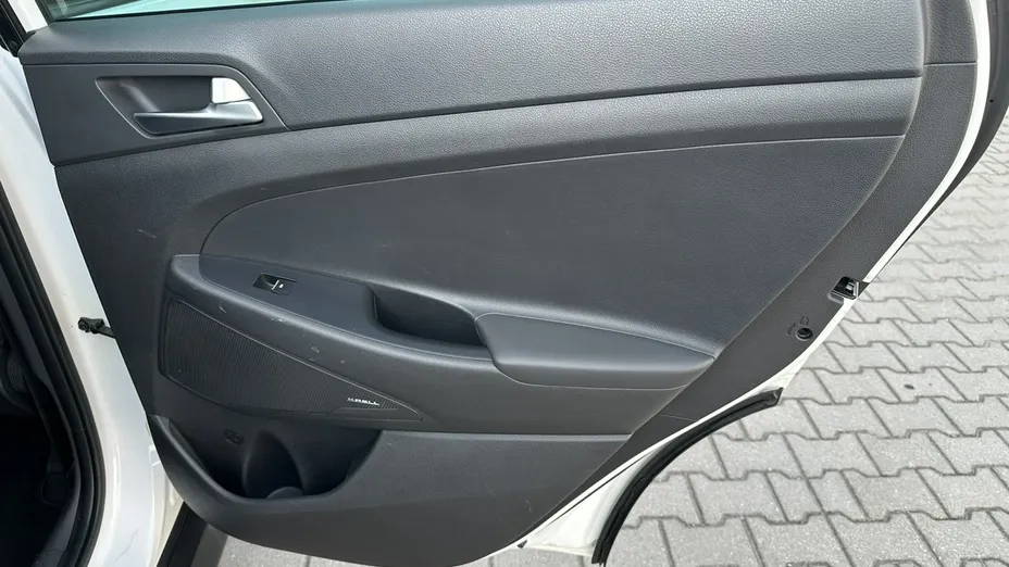 HYUNDAI Tucson -