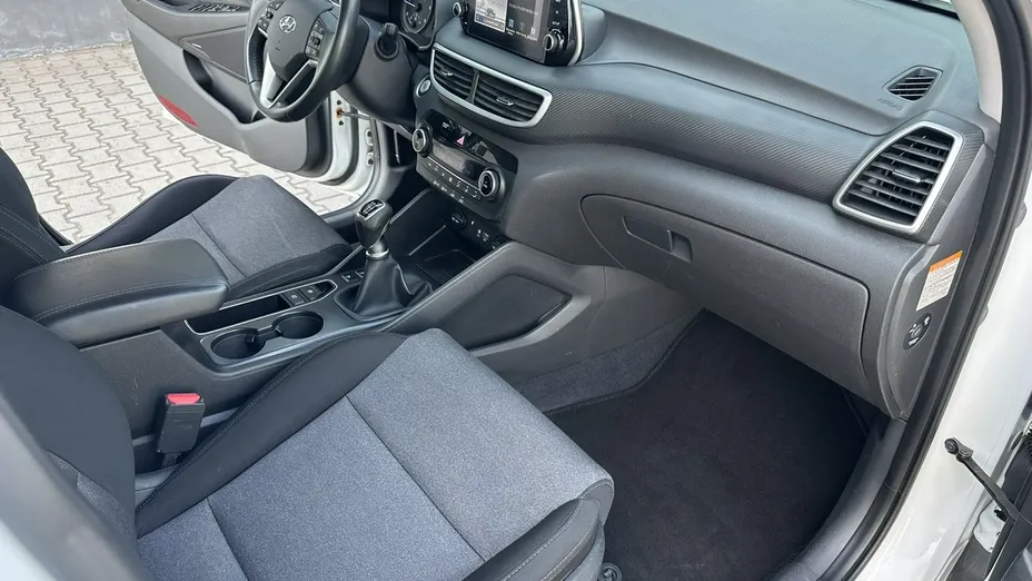 HYUNDAI Tucson -