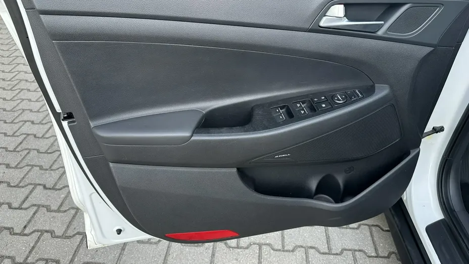 HYUNDAI Tucson -