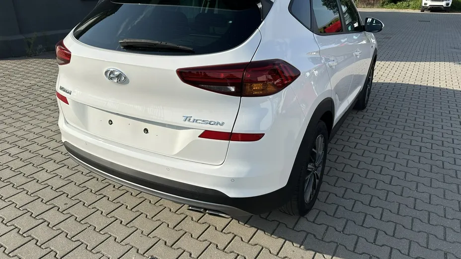 HYUNDAI Tucson -