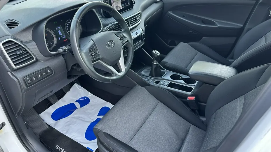 HYUNDAI Tucson -
