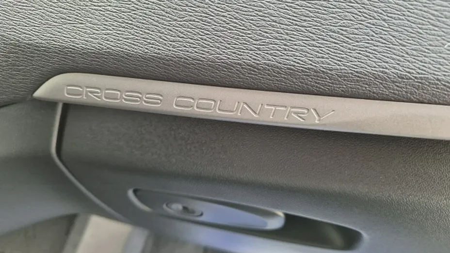 VOLVO V40 Cross Country -