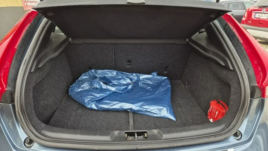 VOLVO V40 Cross Country -