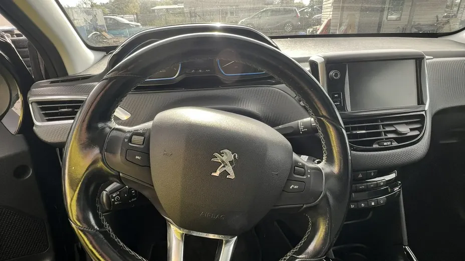 PEUGEOT 2008 -