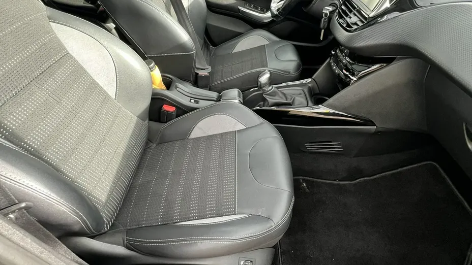 PEUGEOT 2008 -