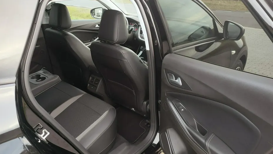 OPEL Grandland X -