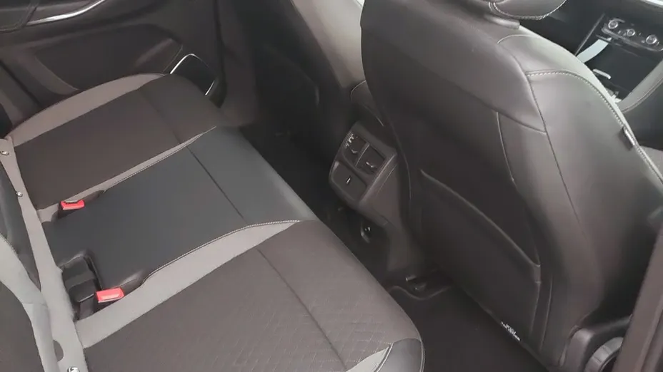 OPEL Grandland X -