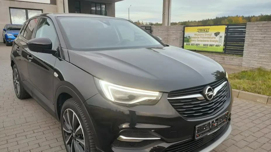 OPEL Grandland X -