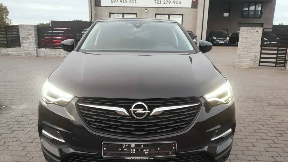 OPEL Grandland X -