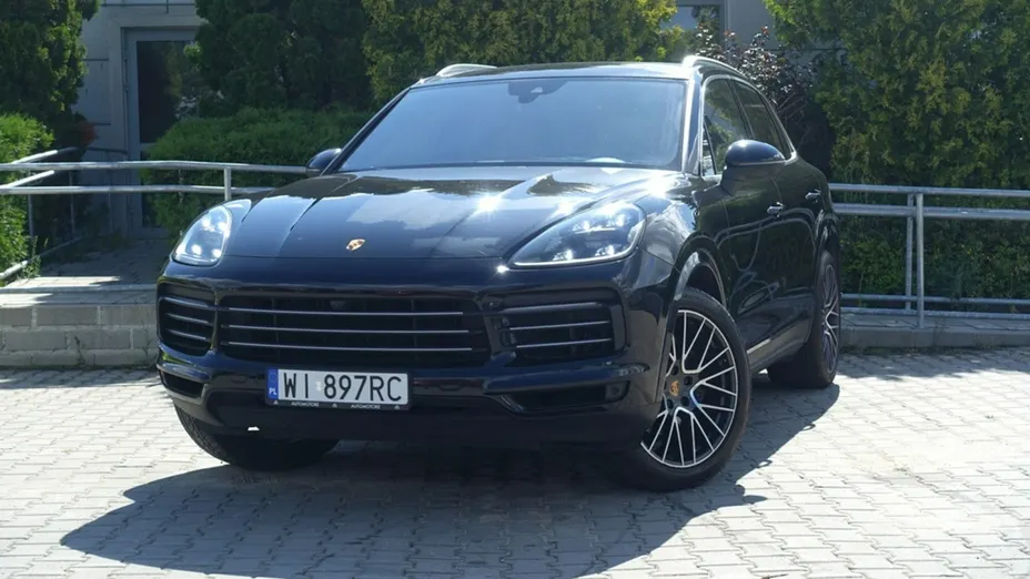 PORSCHE Cayenne -