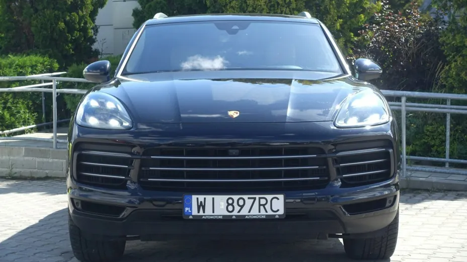 PORSCHE Cayenne -