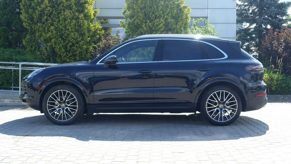 PORSCHE Cayenne -