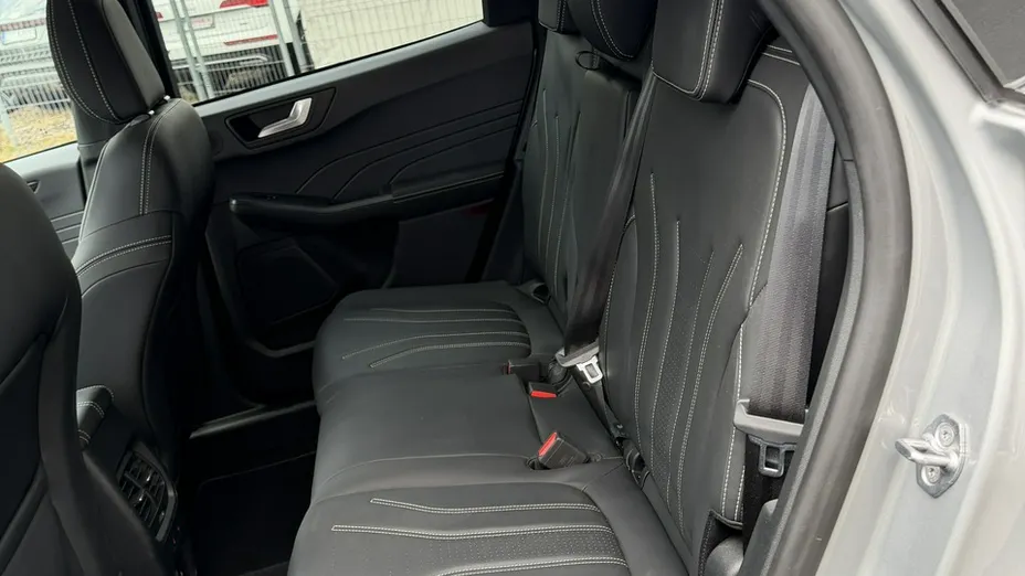 FORD Kuga -