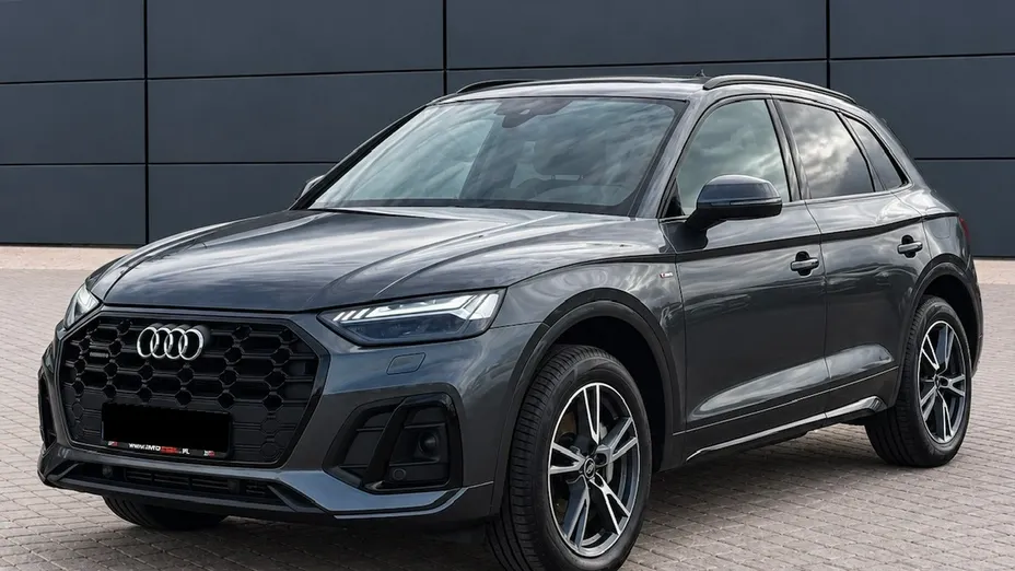 AUDI Q5 -