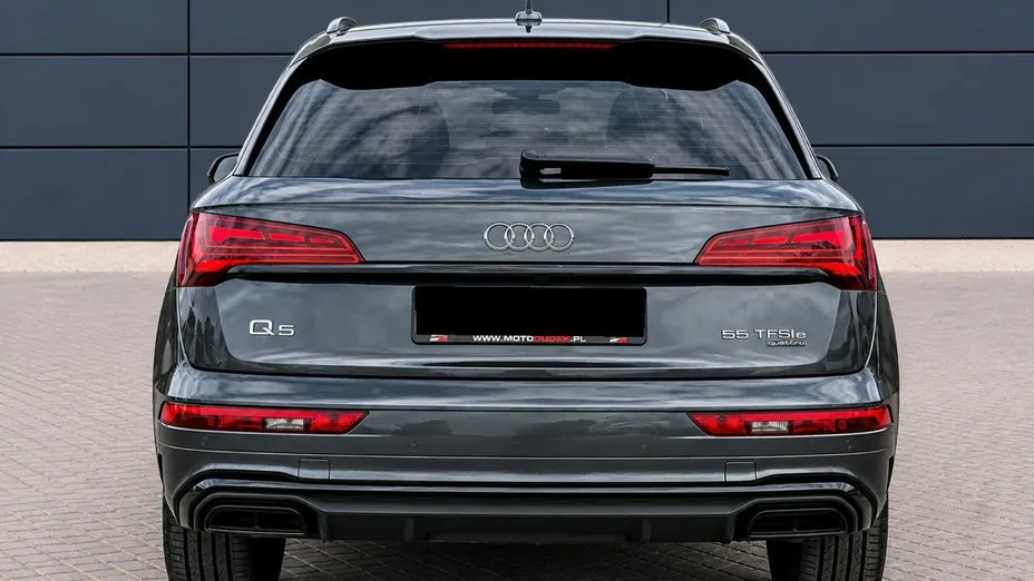 AUDI Q5 -