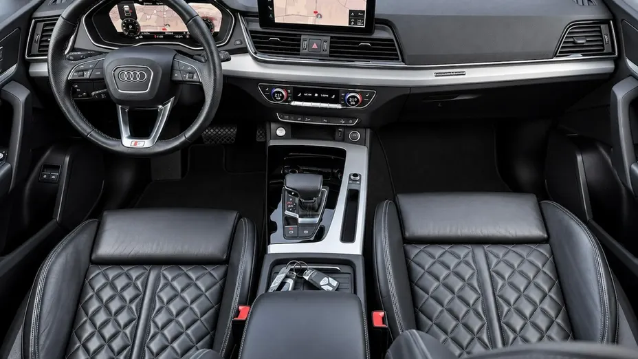 AUDI Q5 -
