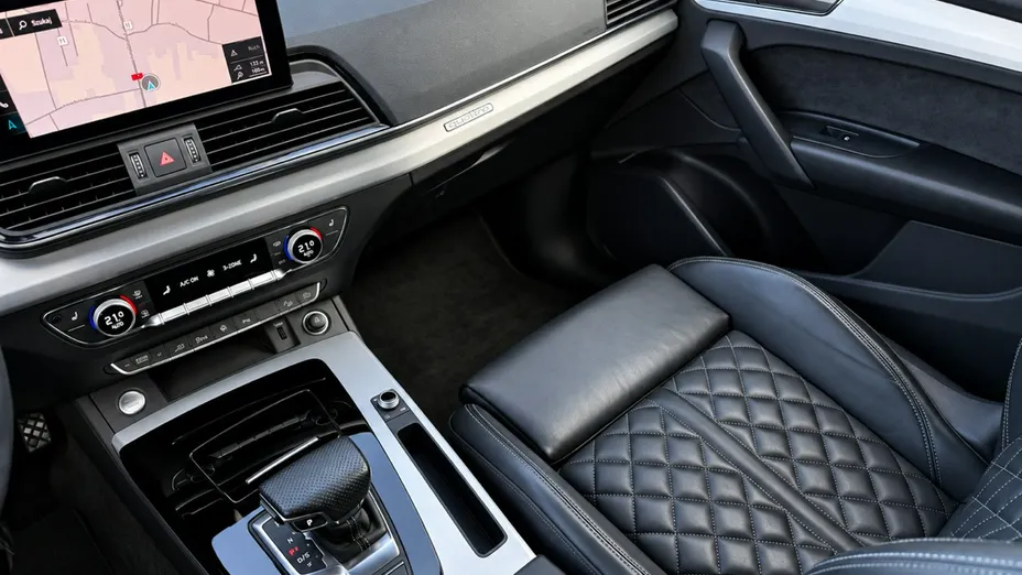 AUDI Q5 -