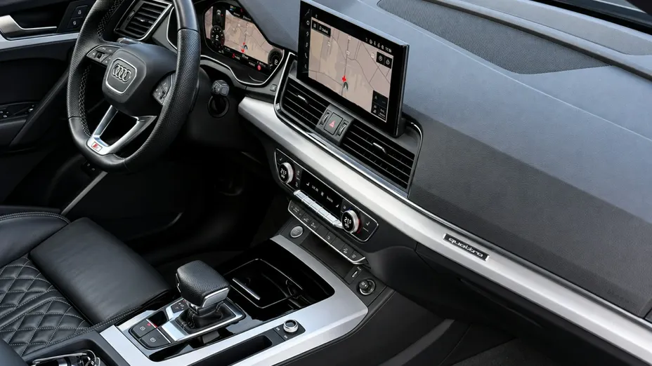 AUDI Q5 -