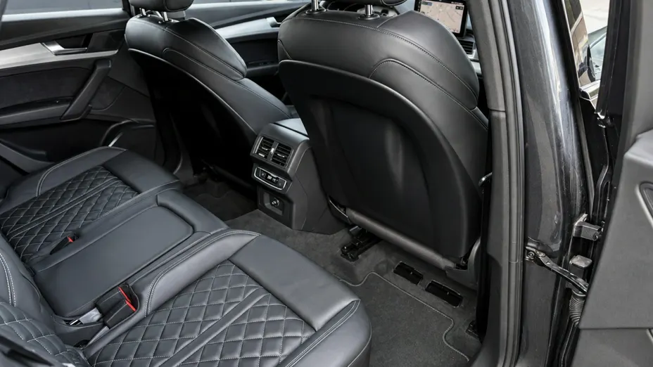 AUDI Q5 -