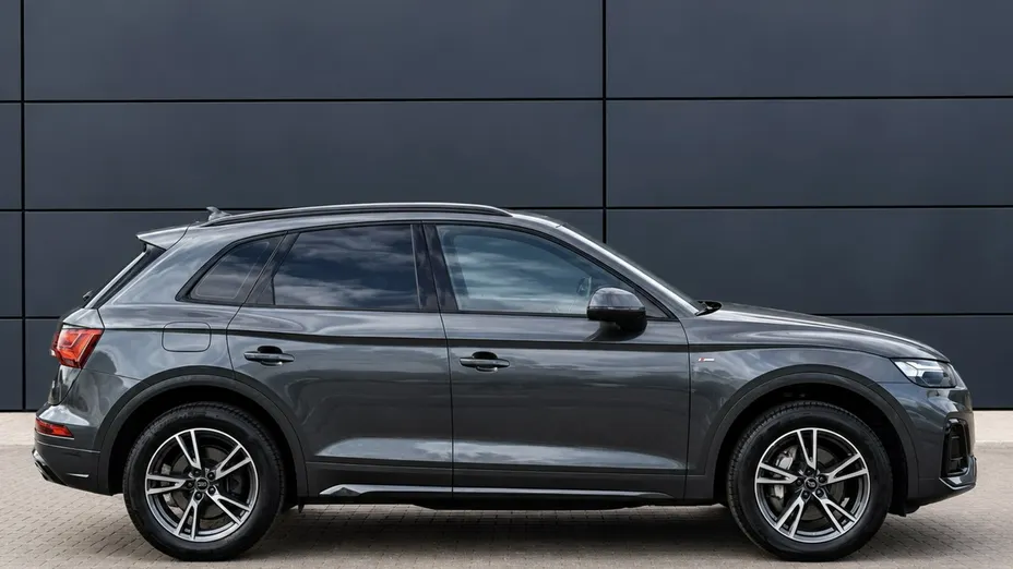 AUDI Q5 -