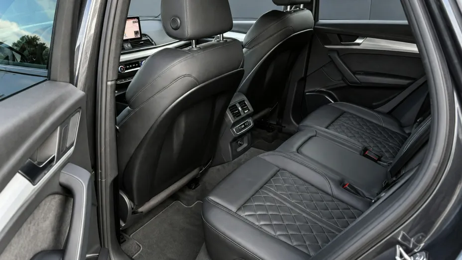 AUDI Q5 -