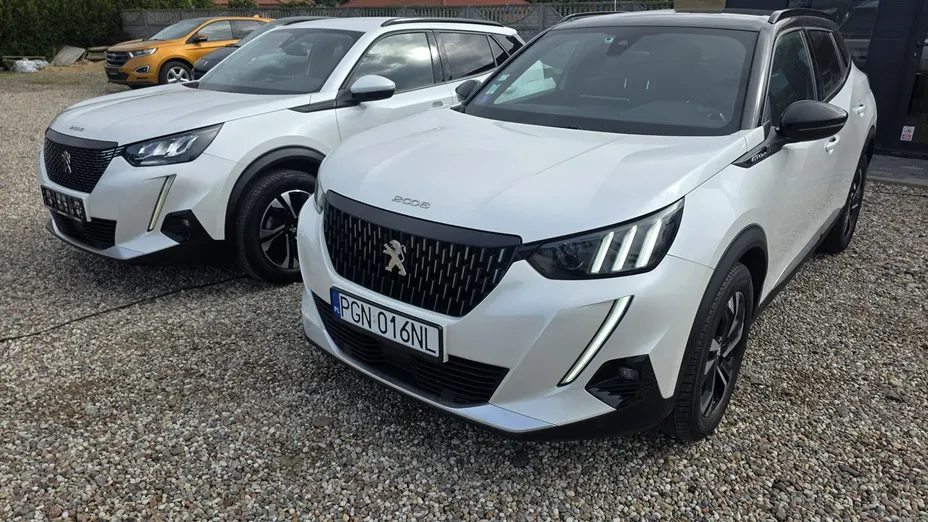 PEUGEOT 2008 -