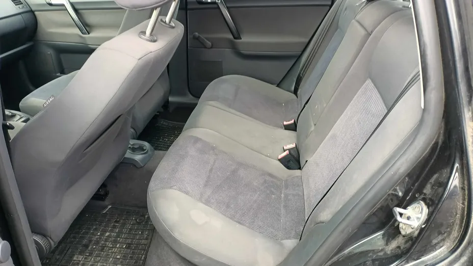VOLKSWAGEN Polo -