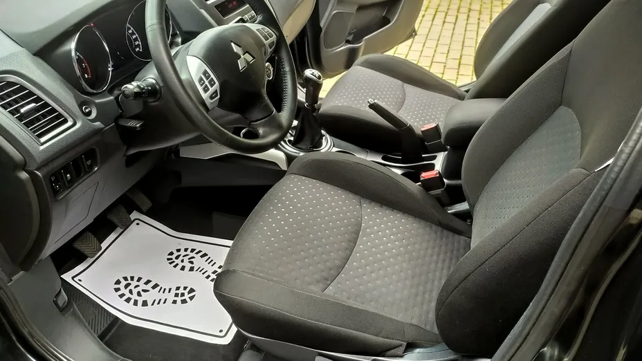 MITSUBISHI ASX -