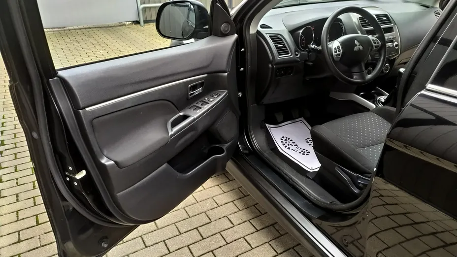 MITSUBISHI ASX -