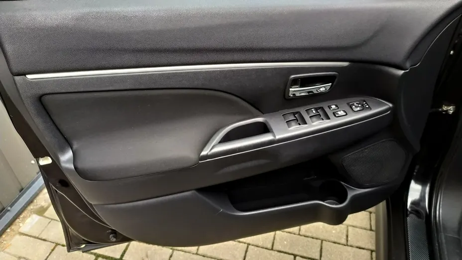 MITSUBISHI ASX -