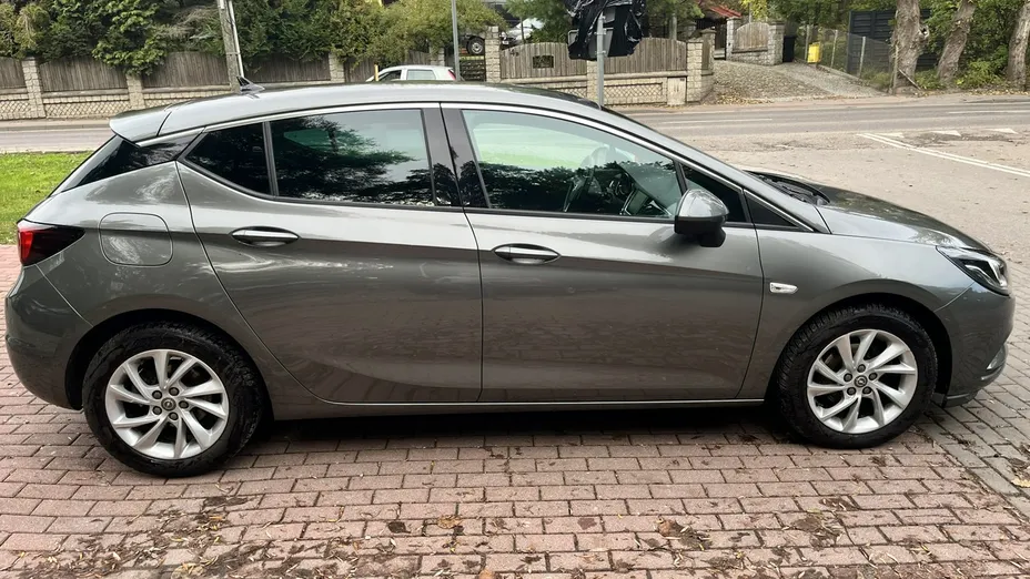 OPEL Astra -