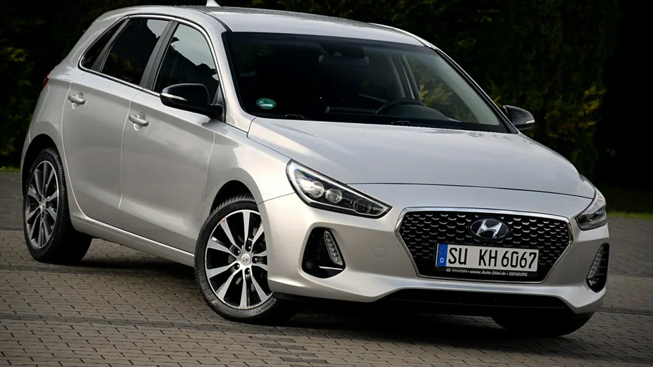 HYUNDAI i30 -