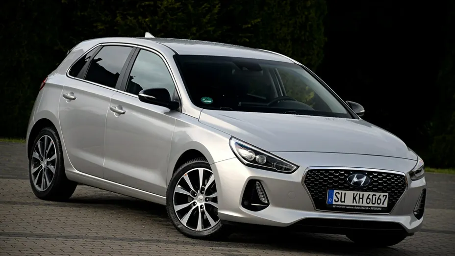 HYUNDAI i30 -