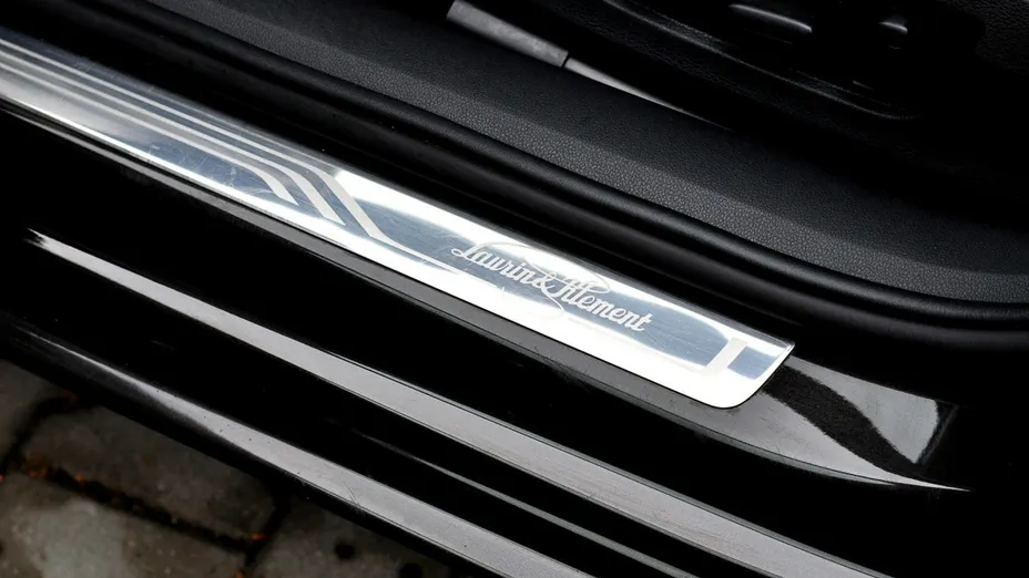 SKODA Superb -