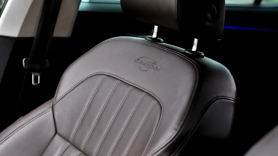 SKODA Superb -