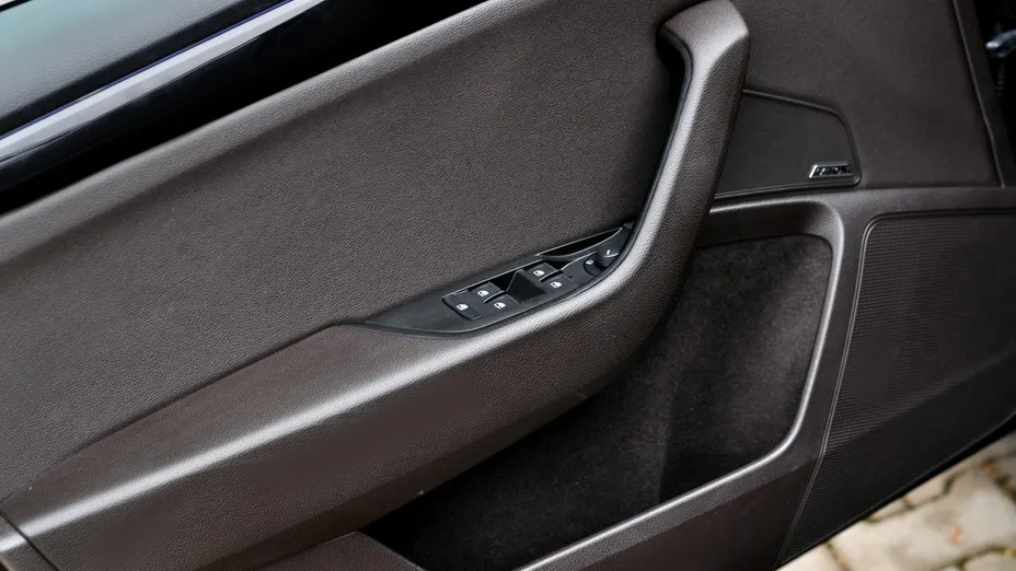 SKODA Superb -