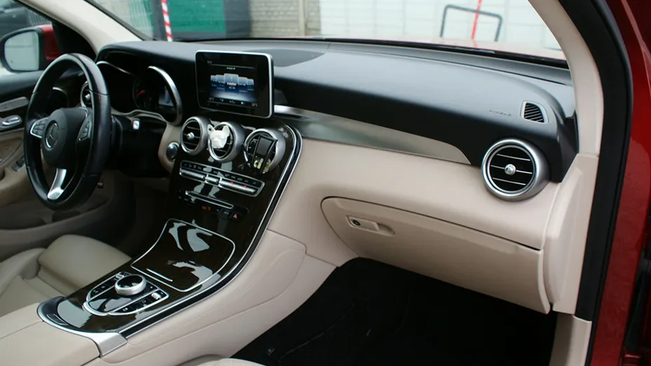 MERCEDES-BENZ GLC -