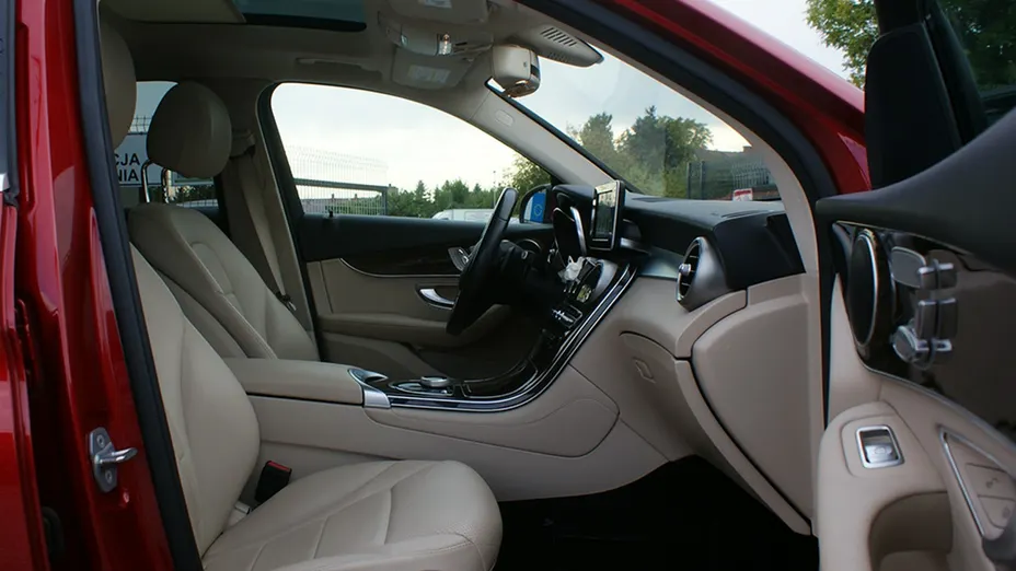 MERCEDES-BENZ GLC -