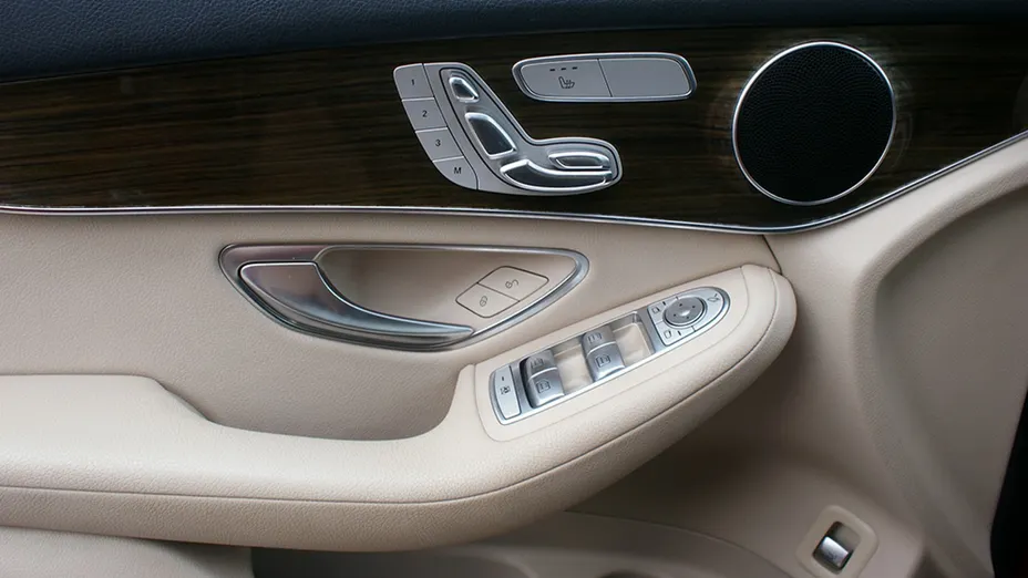 MERCEDES-BENZ GLC -