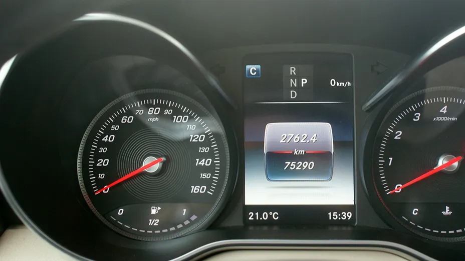 MERCEDES-BENZ GLC -