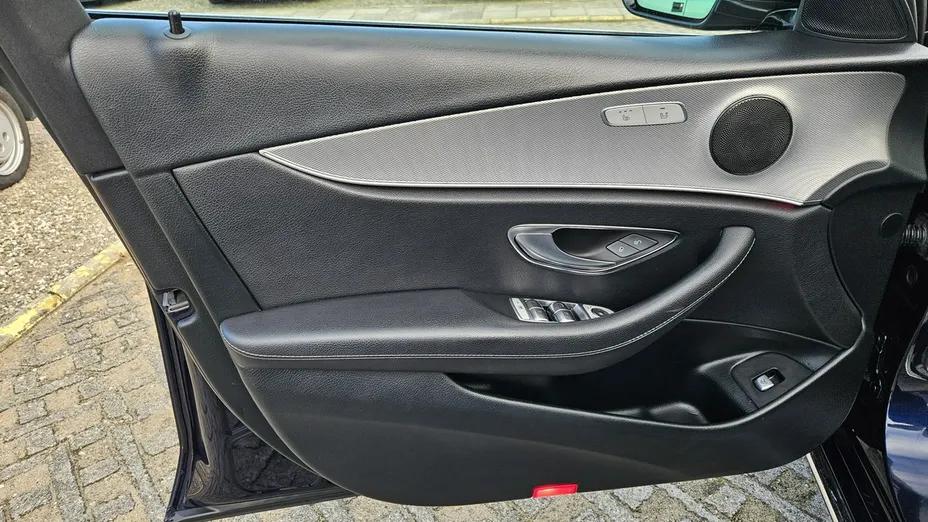 MERCEDES-BENZ E Klasa -