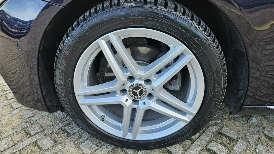 MERCEDES-BENZ E Klasa -