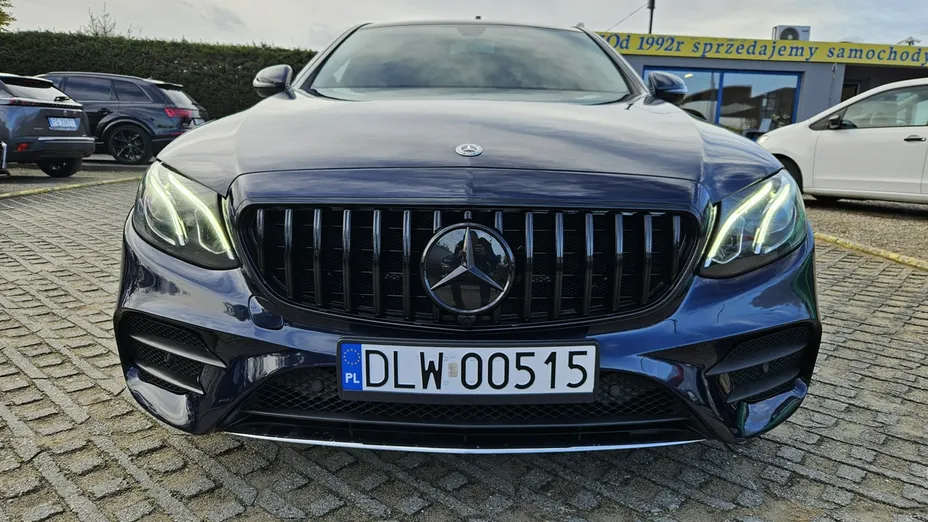 MERCEDES-BENZ E Klasa -
