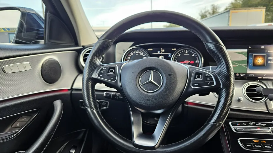 MERCEDES-BENZ E Klasa -